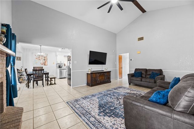 2709 Parkgreen Dr, Corpus Christi, TX 78414