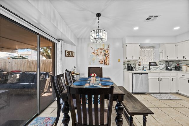 2709 Parkgreen Dr, Corpus Christi, TX 78414