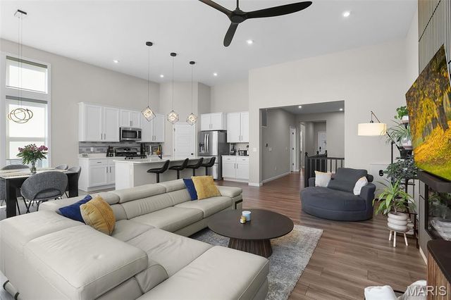 120 Cardow Drive, O'fallon, MO 63368