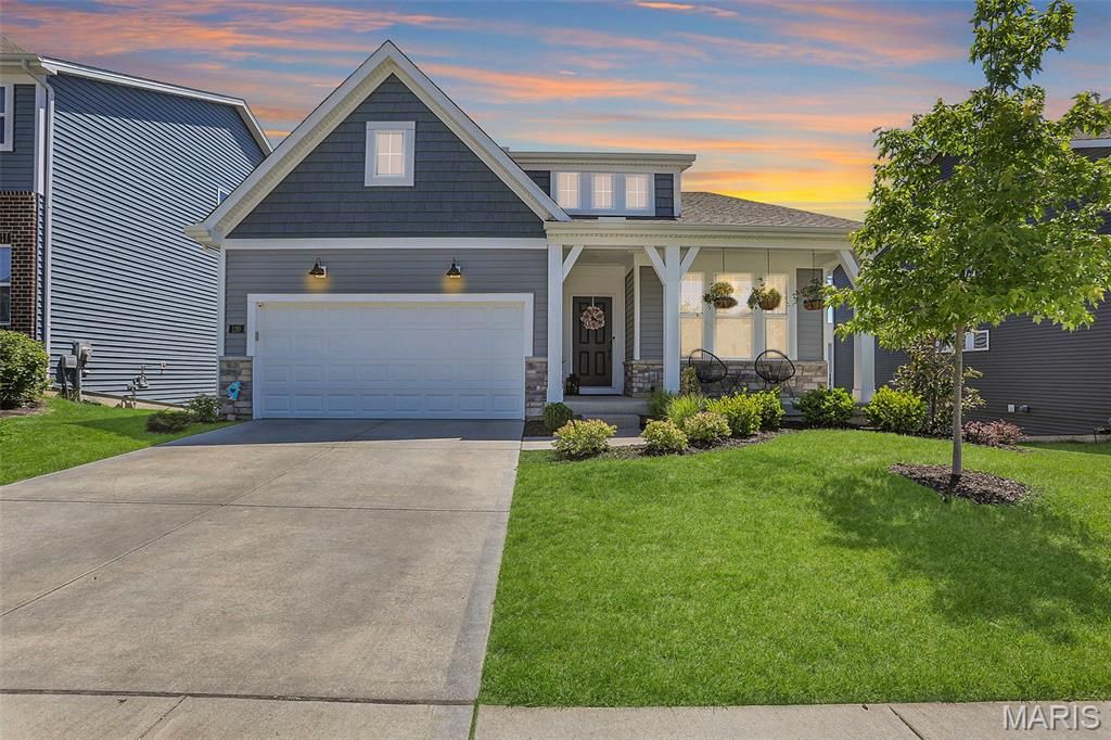 120 Cardow Drive, O'fallon, MO 63368