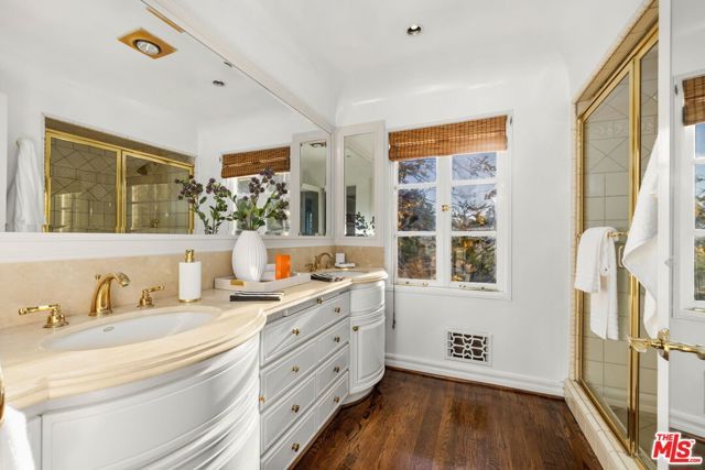 834 Devon Avenue, Los Angeles, CA 90024