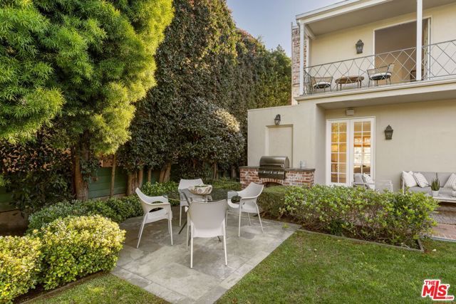 834 Devon Avenue, Los Angeles, CA 90024