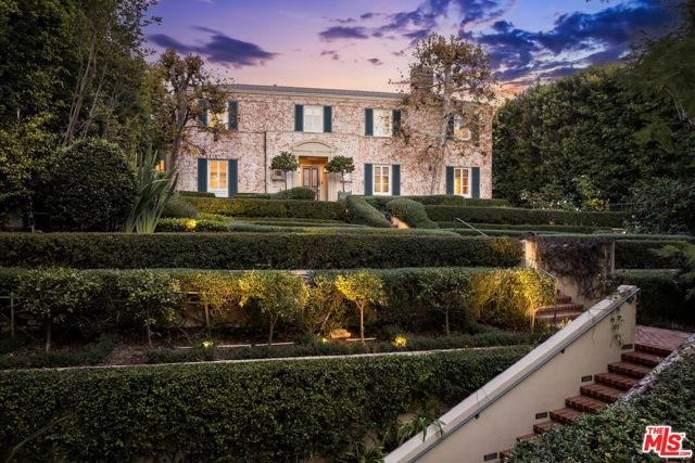 834 Devon Avenue, Los Angeles, CA 90024