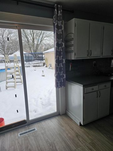 3820 Mallory Avenue SW, Wyoming, MI 49519