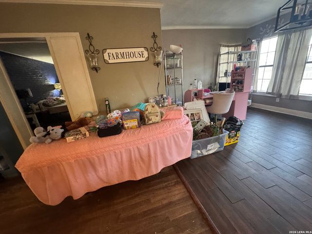 1117 E Brazos, Pearsall, TX 78061