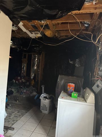 1117 E Brazos, Pearsall, TX 78061