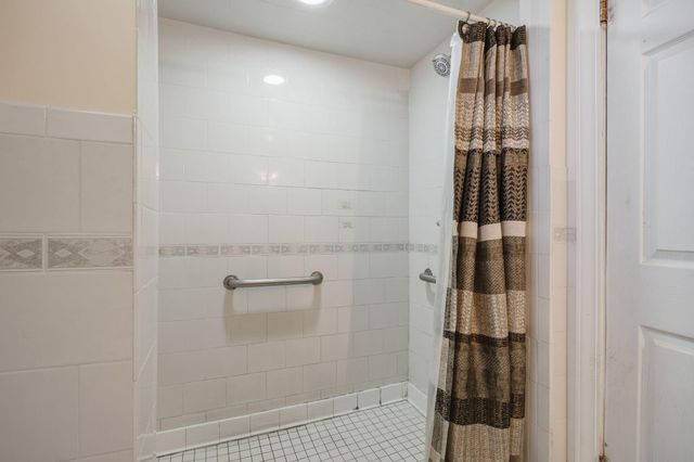 205 Baker Street W, Saint Paul, MN 55107