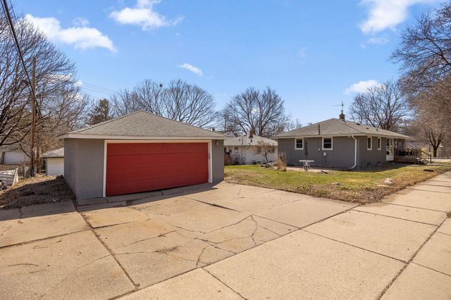 205 Baker Street W, Saint Paul, MN 55107