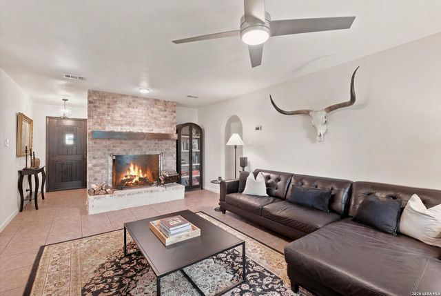 16623 Springhill, San Antonio, TX 78232