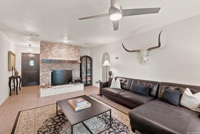 16623 Springhill, San Antonio, TX 78232