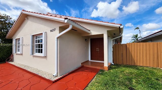 14217 SW 48th Ln, Miami, FL 33175