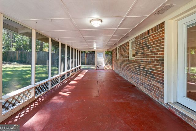 217 Hilltop Drive, Peachtree City, GA 30269