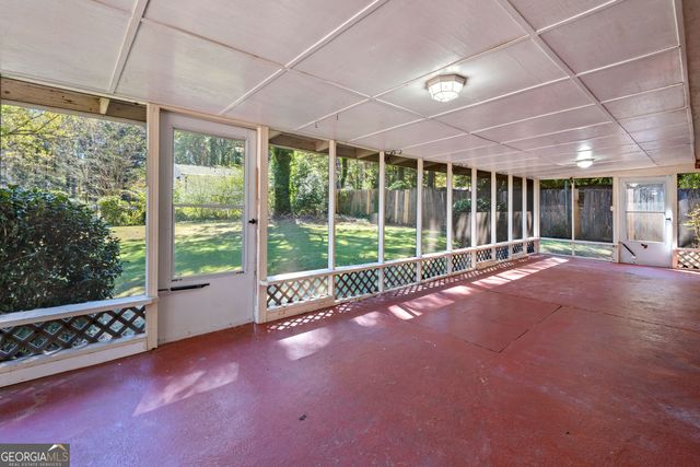 217 Hilltop Drive, Peachtree City, GA 30269