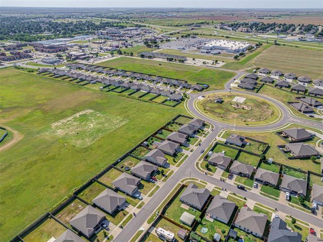 1800 Schooner Road, El Reno, OK 73036