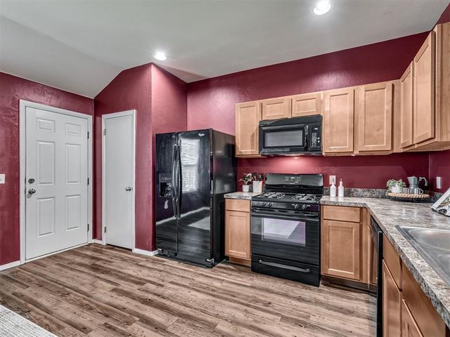 1800 Schooner Road, El Reno, OK 73036