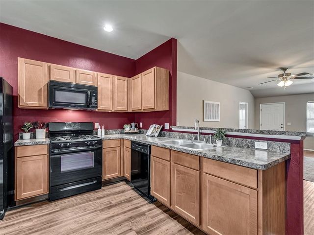 1800 Schooner Road, El Reno, OK 73036