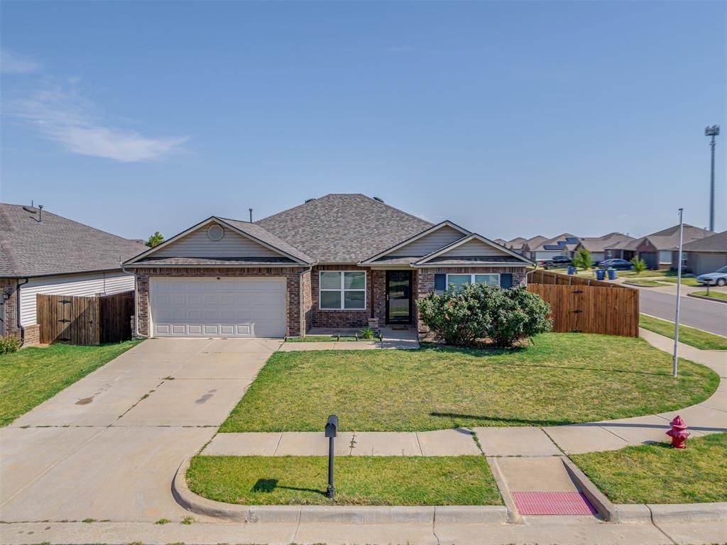 1800 Schooner Road, El Reno, OK 73036