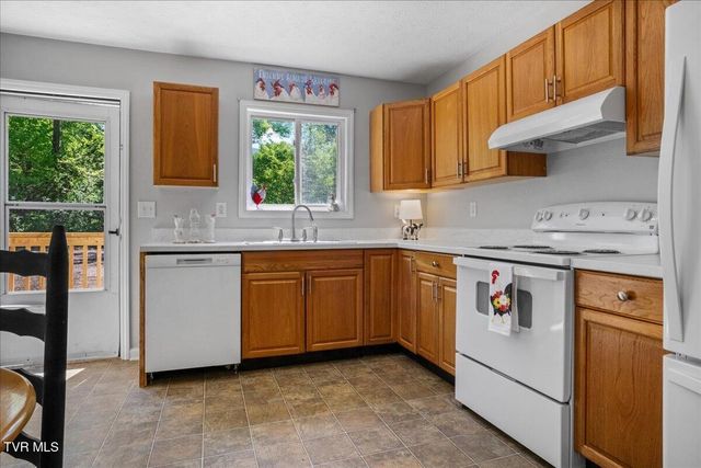 761 Ryder Church Road, Bluff City, TN 37618