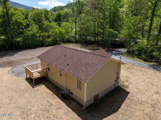 761 Ryder Church Road, Bluff City, TN 37618