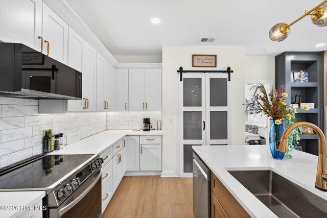 1708 Oakbrook Drive SW, Ocean Isle Beach, NC 28469