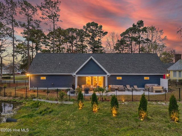 1708 Oakbrook Drive SW, Ocean Isle Beach, NC 28469