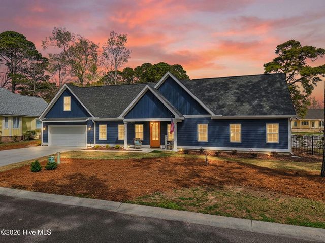 1708 Oakbrook Drive SW, Ocean Isle Beach, NC 28469