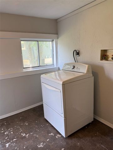 4007 7th Street, Des Moines, IA 50313