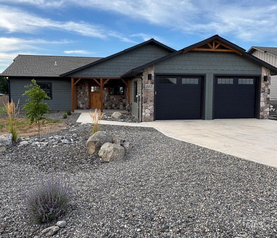 2213 Powers Drive, Lewiston, ID 83501