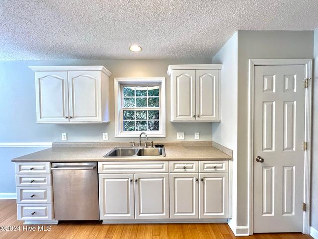 2165 Longleaf Drive SW, Pinehurst, NC 28374
