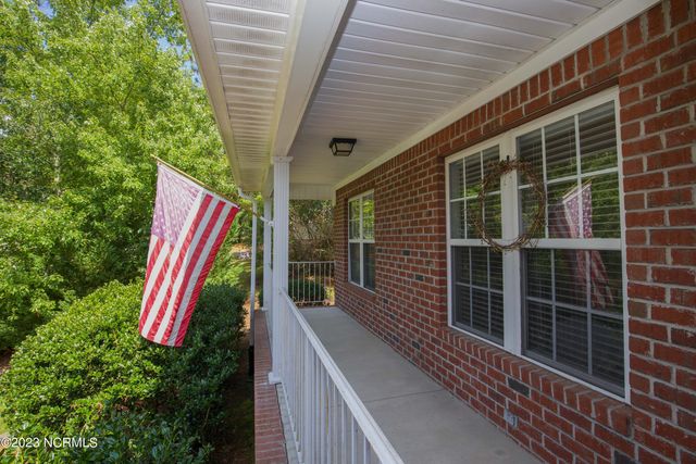 2165 Longleaf Drive SW, Pinehurst, NC 28374