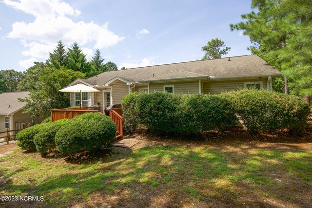 2165 Longleaf Drive SW, Pinehurst, NC 28374
