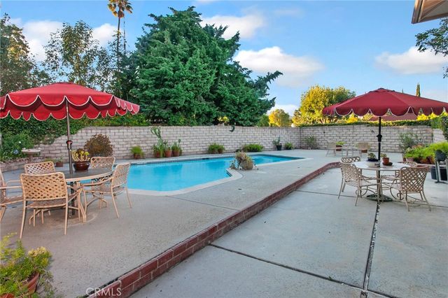 23633 Del Cerro Circle, West Hills, CA 91304