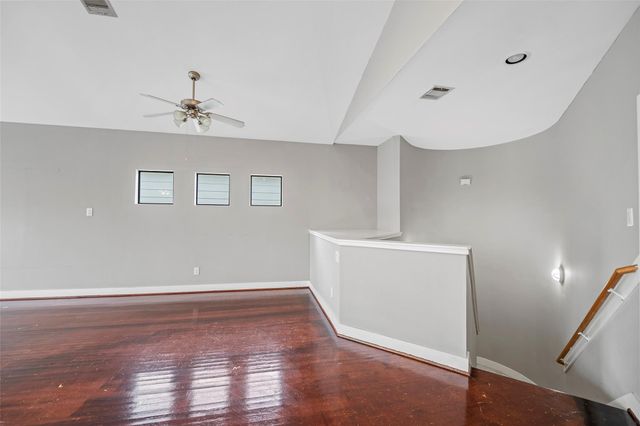 9705 Linkmeadow Lane, Houston, TX 77025