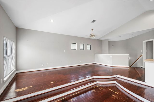 9705 Linkmeadow Lane, Houston, TX 77025