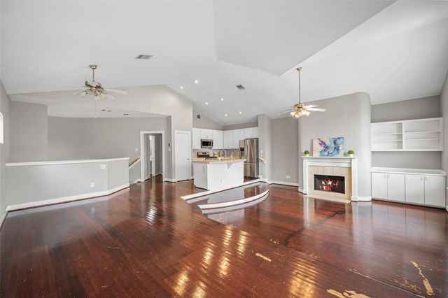 9705 Linkmeadow Lane, Houston, TX 77025