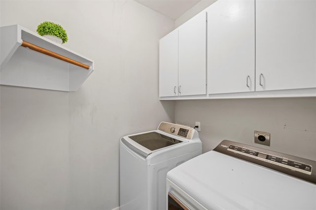 9705 Linkmeadow Lane, Houston, TX 77025