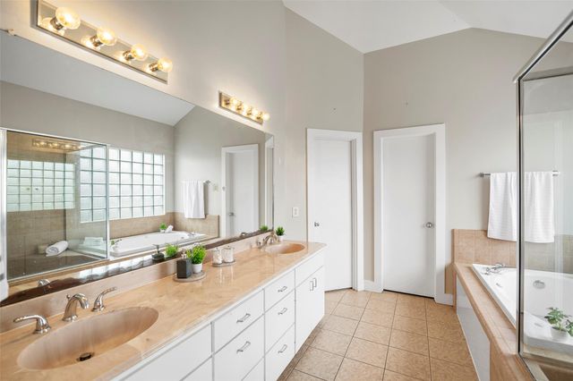 9705 Linkmeadow Lane, Houston, TX 77025