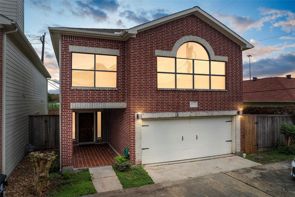 9705 Linkmeadow Lane, Houston, TX 77025