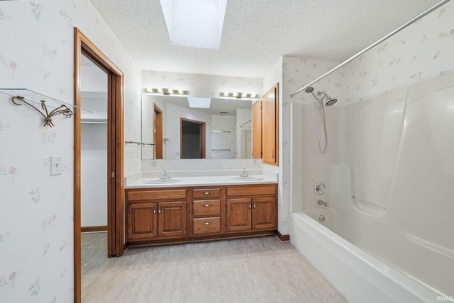 1635 Summer Glen Place, Fort Wayne, IN 46825