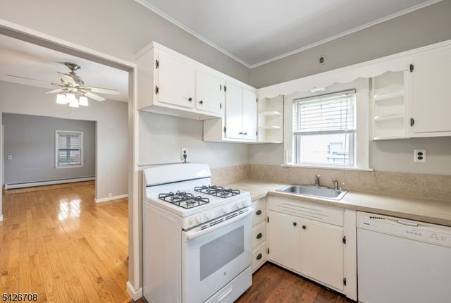 20 Catherine Ave, Saddle Brook Twp., NJ 07663