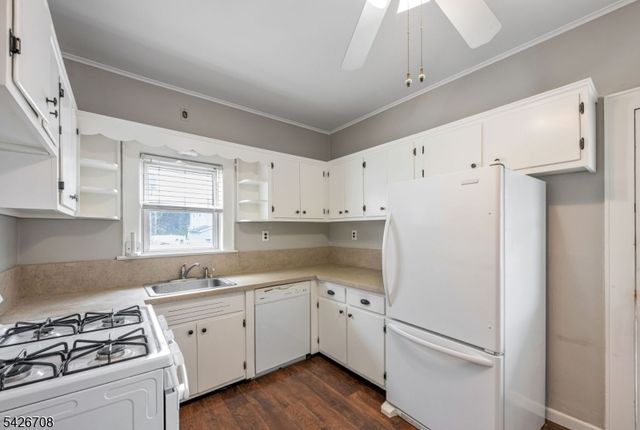 20 Catherine Ave, Saddle Brook Twp., NJ 07663