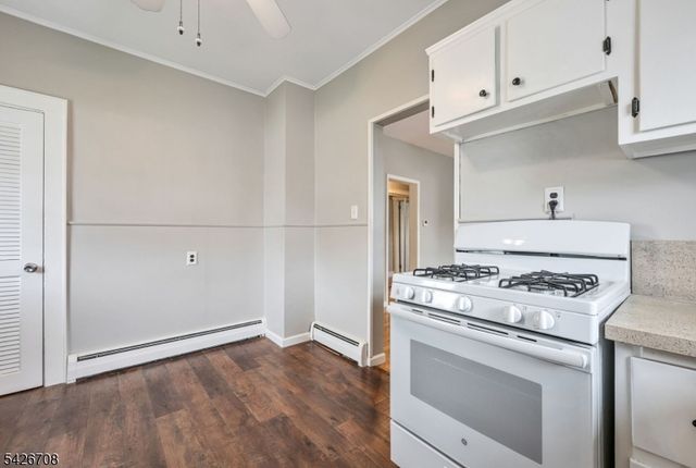 20 Catherine Ave, Saddle Brook Twp., NJ 07663