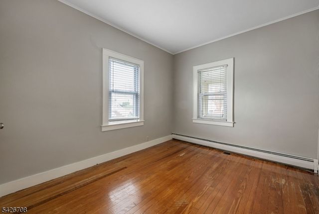 20 Catherine Ave, Saddle Brook Twp., NJ 07663