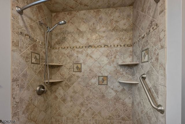 20 Catherine Ave, Saddle Brook Twp., NJ 07663