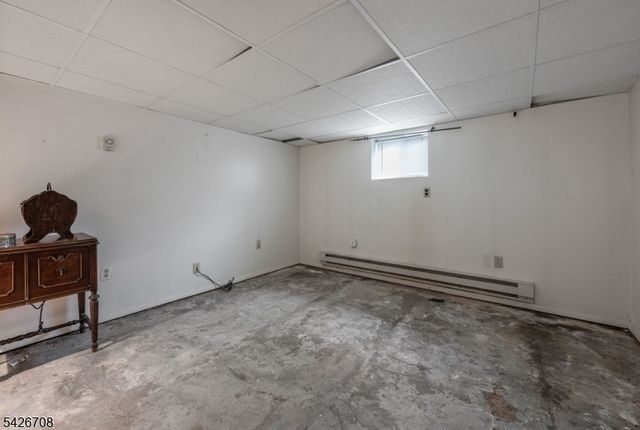 20 Catherine Ave, Saddle Brook Twp., NJ 07663