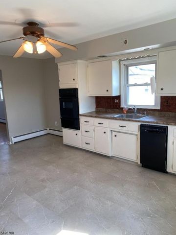 20 Catherine Ave, Saddle Brook Twp., NJ 07663