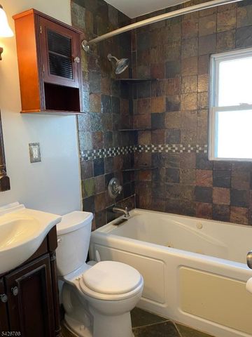 20 Catherine Ave, Saddle Brook Twp., NJ 07663