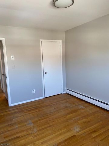 20 Catherine Ave, Saddle Brook Twp., NJ 07663