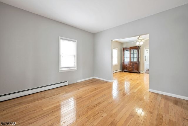 20 Catherine Ave, Saddle Brook Twp., NJ 07663