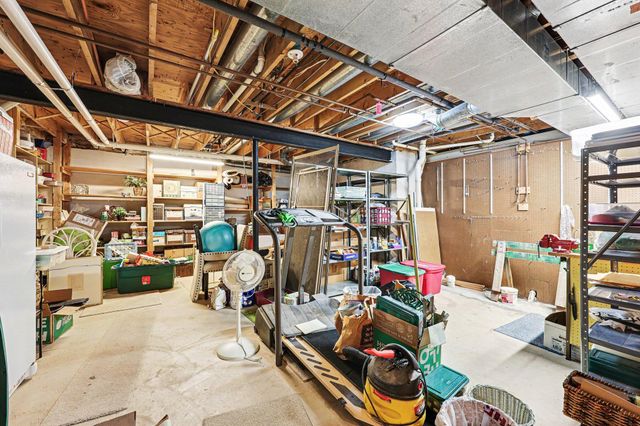 507 Woodgrove Drive Unit 31, Ann Arbor, MI 48103